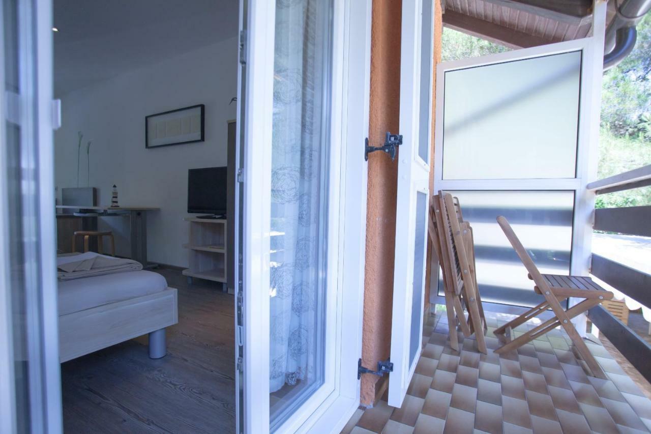 Studio Apartment - Seaview Премантура Екстериор снимка