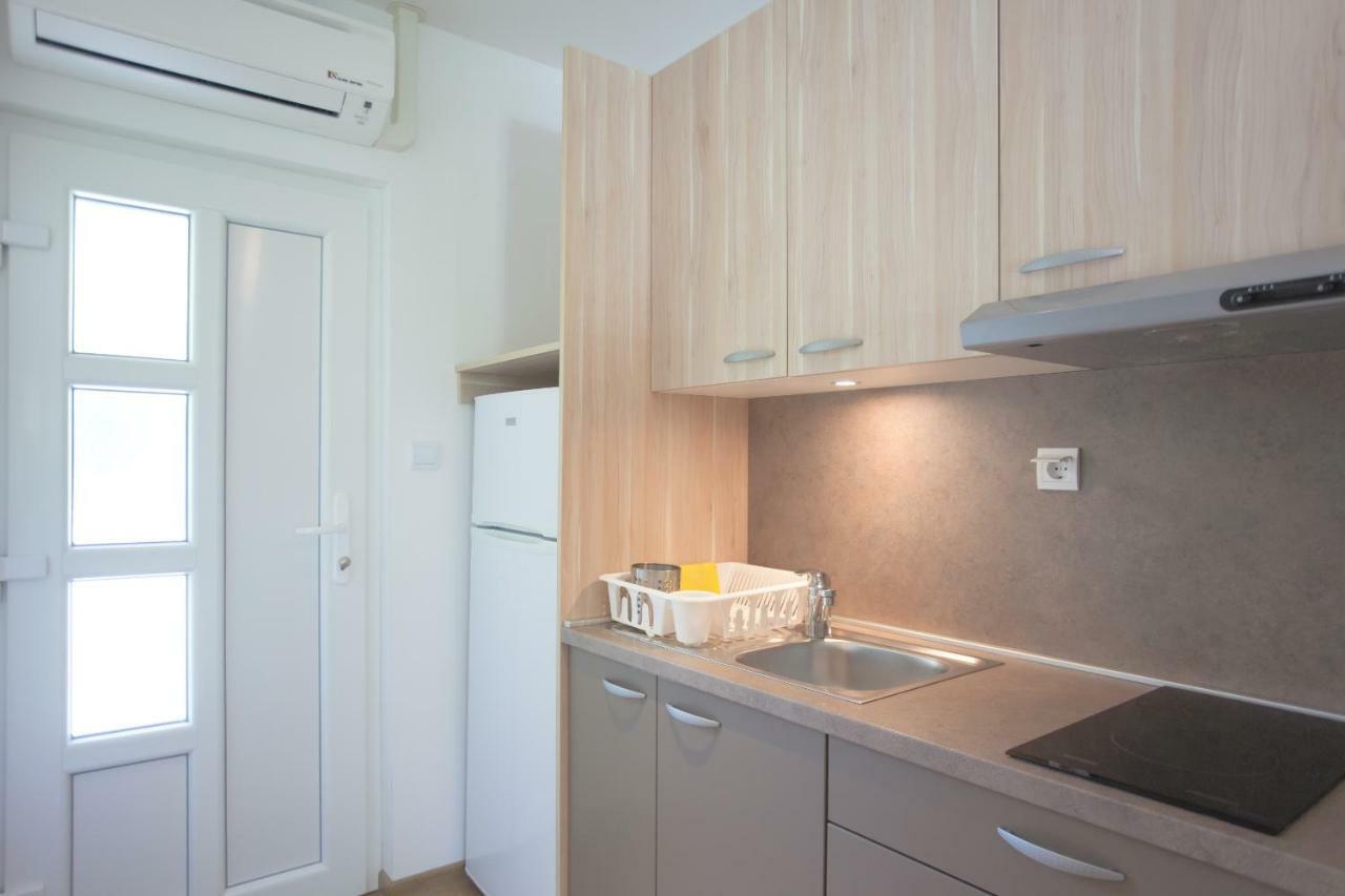 Studio Apartment - Seaview Премантура Екстериор снимка